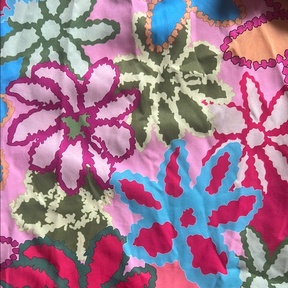 Floral Multicolor Button-Up Shirt - Picture 3 of 3